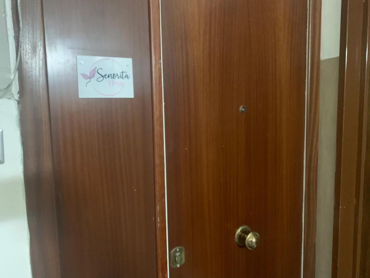 Senorita House Lägenhet Neapel Exteriör bild